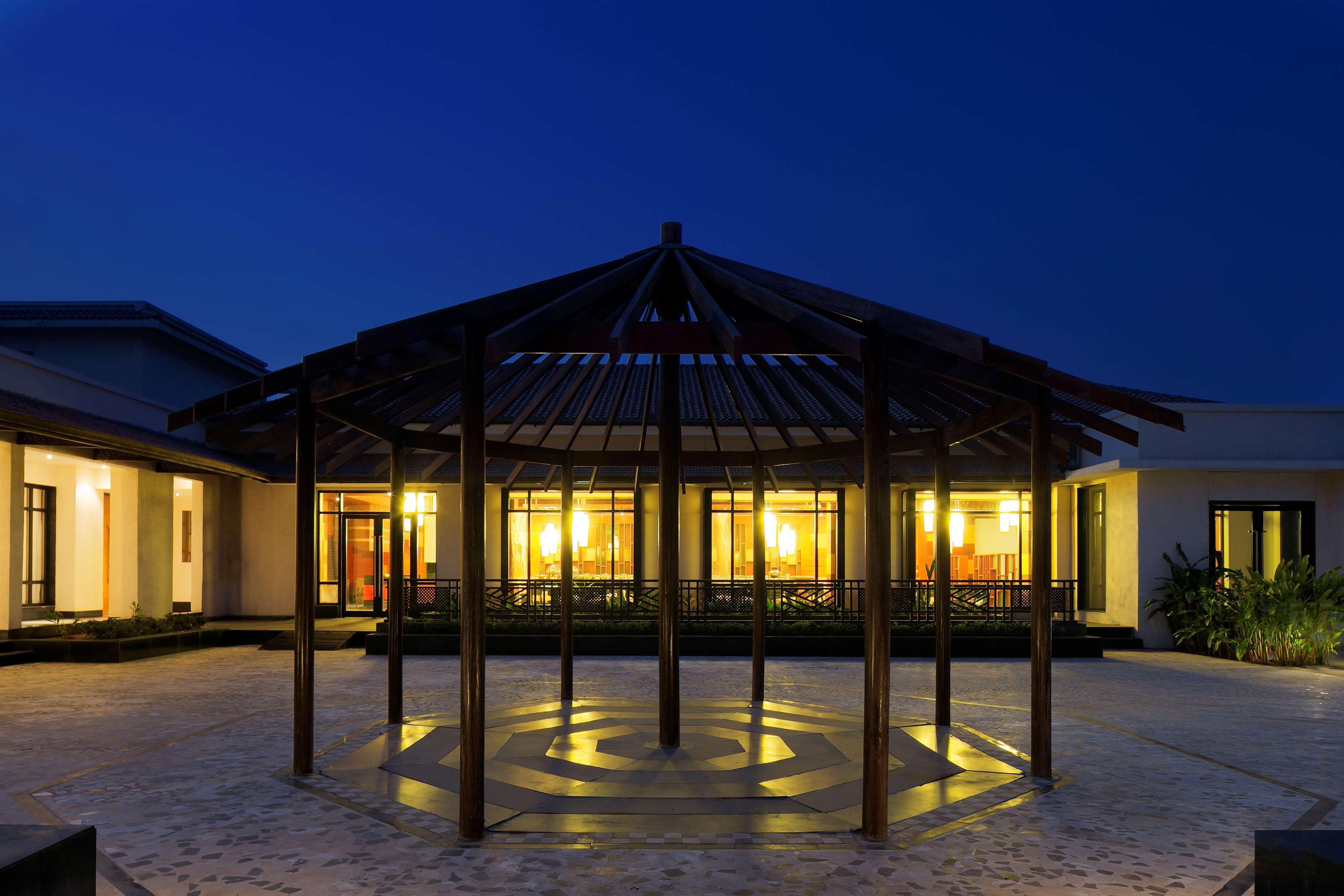 Radisson Blu Resort & Spa Alibaug Alibag Exterior photo